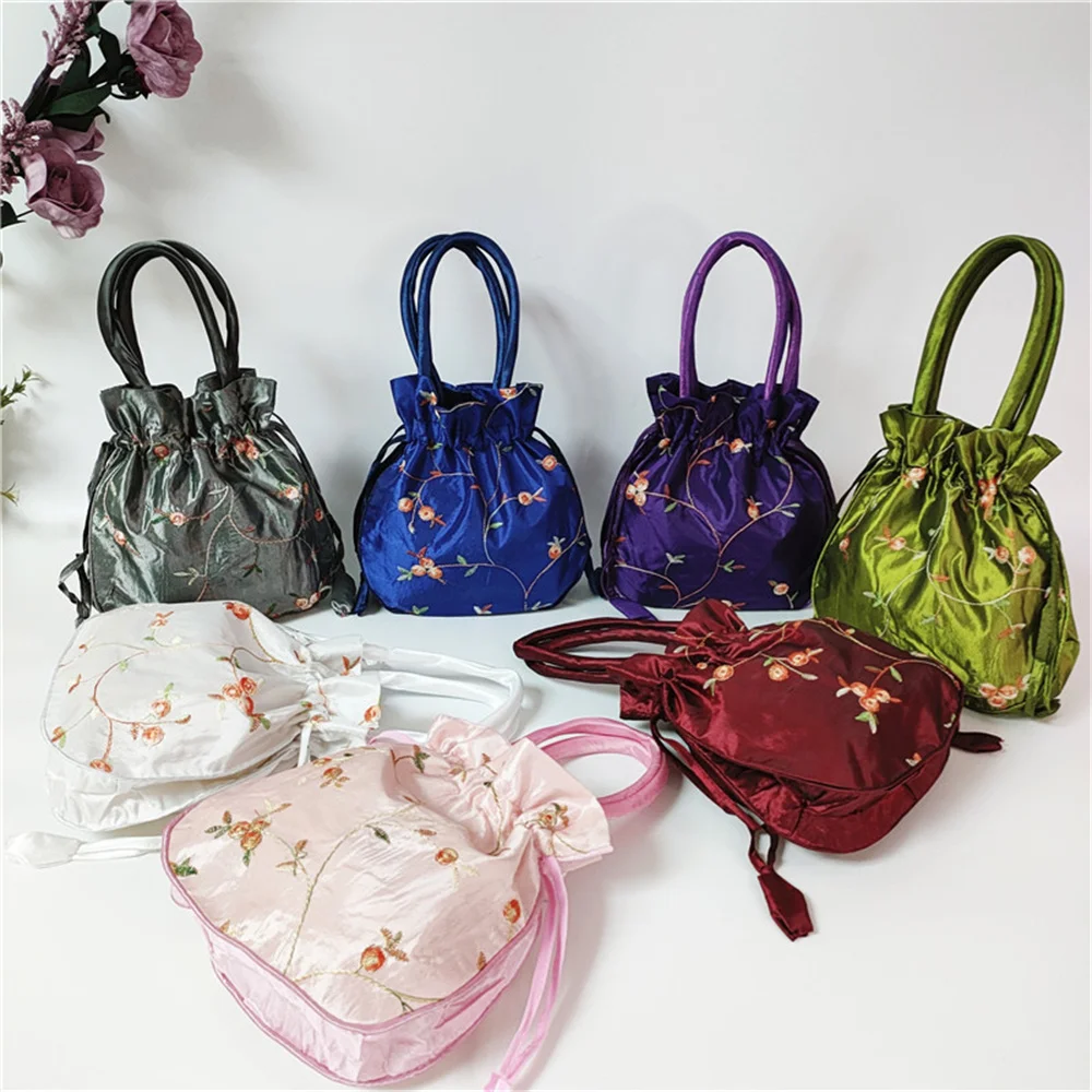 Women Embroidery Flower Handbags Elegant Data Line Storage Bag Cosmetic Bag Ethnic  Mini Purse Wallets Jewelry Bag
