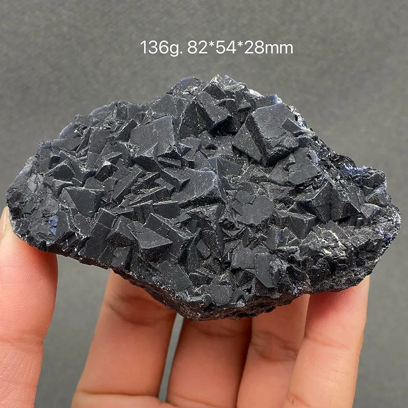 100% natural black fluorite Pakistan (Fluorescent red) mineral