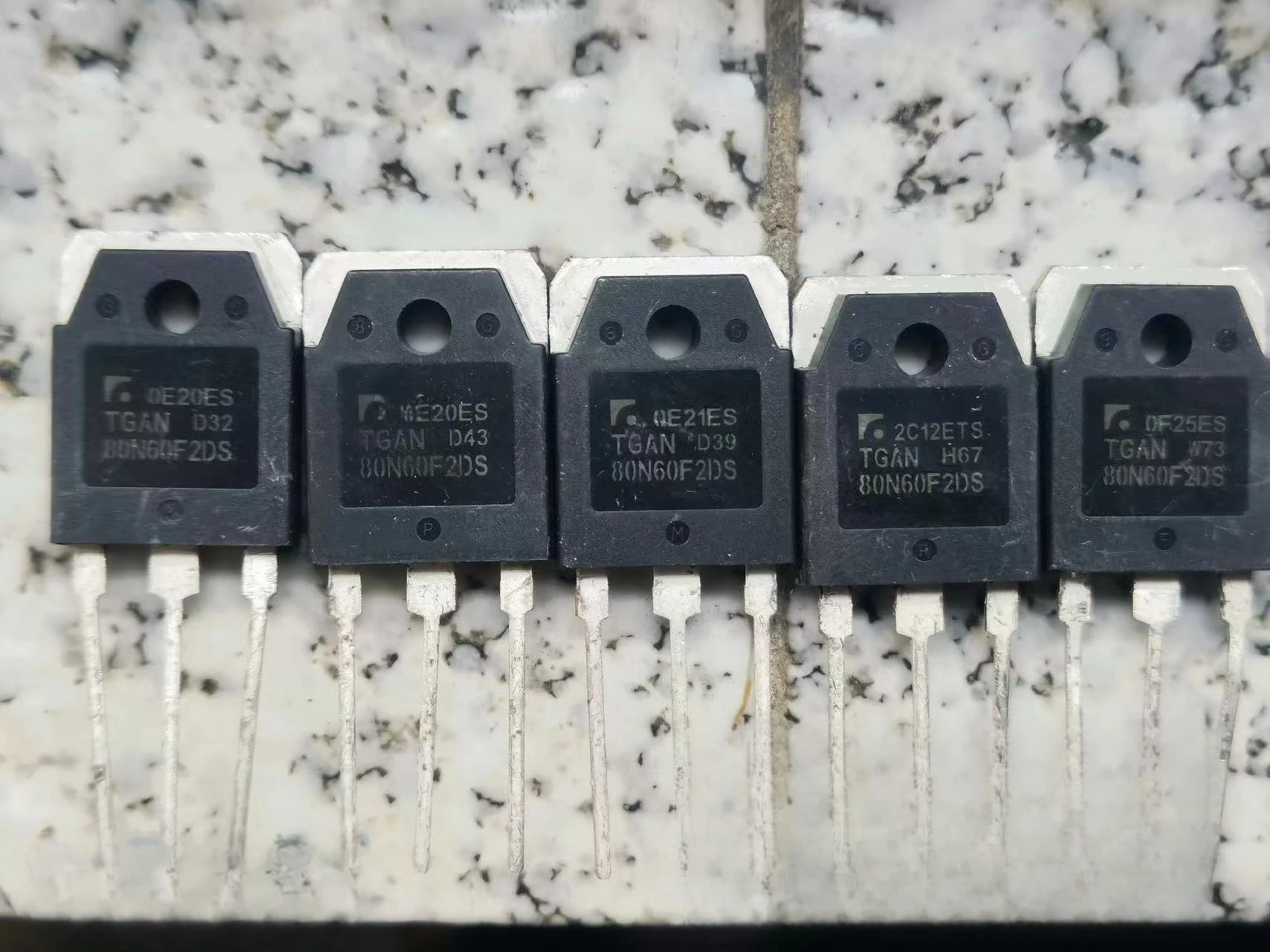 

TGAN80N60F2DS IGBT TO-3P 600Ⅴ 80A