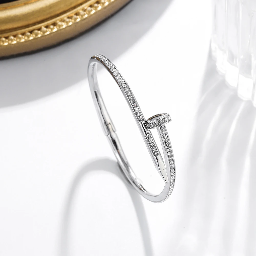 1pc Fashion personality nail design light luxury bracelet ladies everyday charm accessories