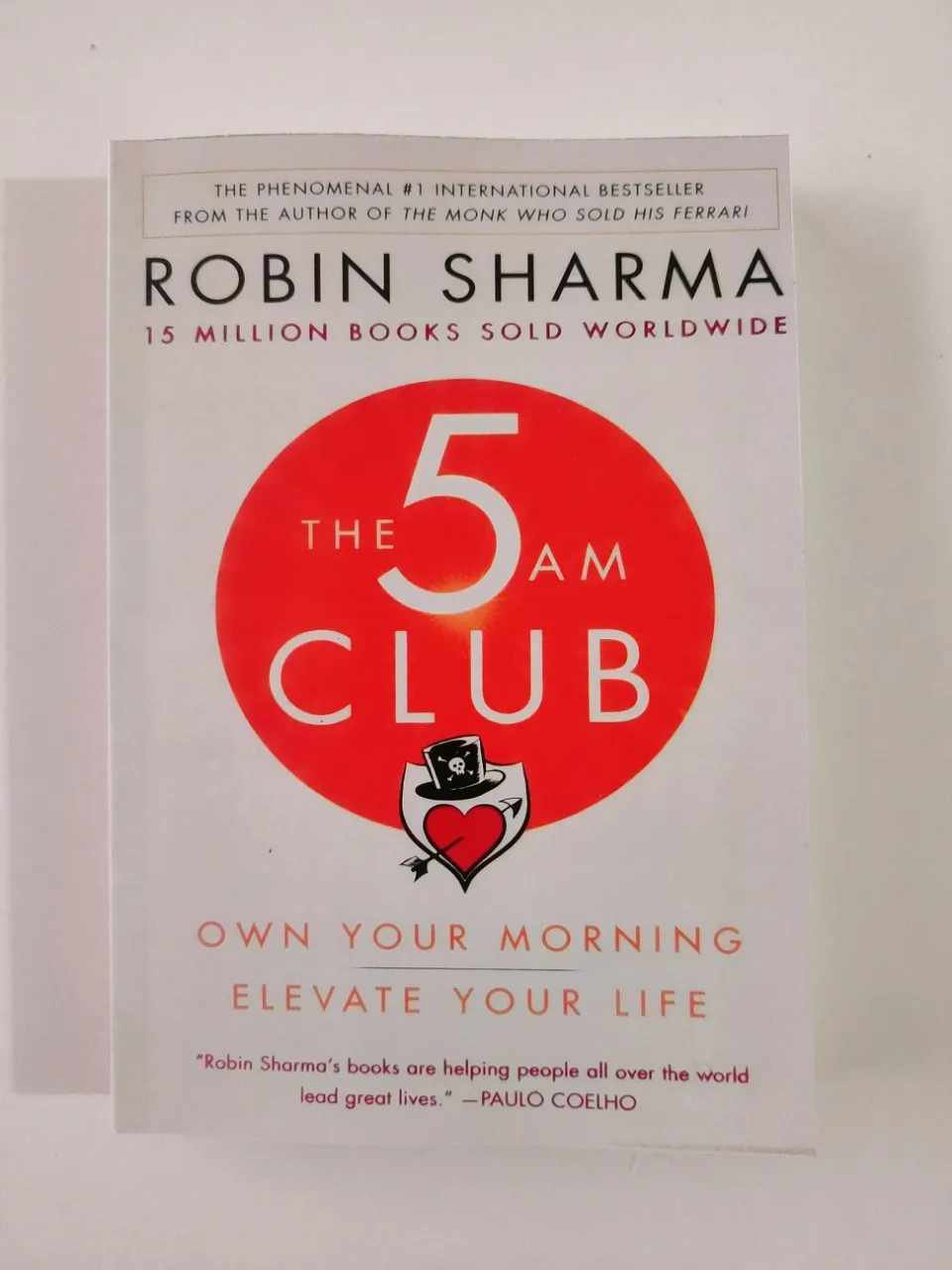

The 5 AM Club Английская версия для образования, обучения, литературы, художественной литературы, науки, общества, жизни и образа жизни