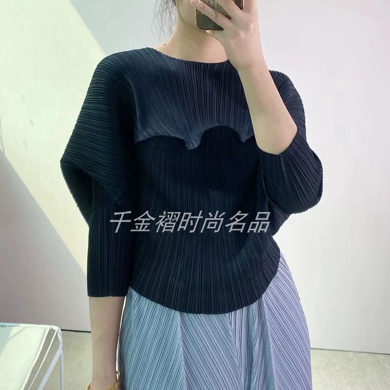 

Miyake Pleated Batwing Sleeved Shirt 2023 Summer Designer Thin Style T-shirt Short Korean Fashion Loose Crewneck Tops Clothing