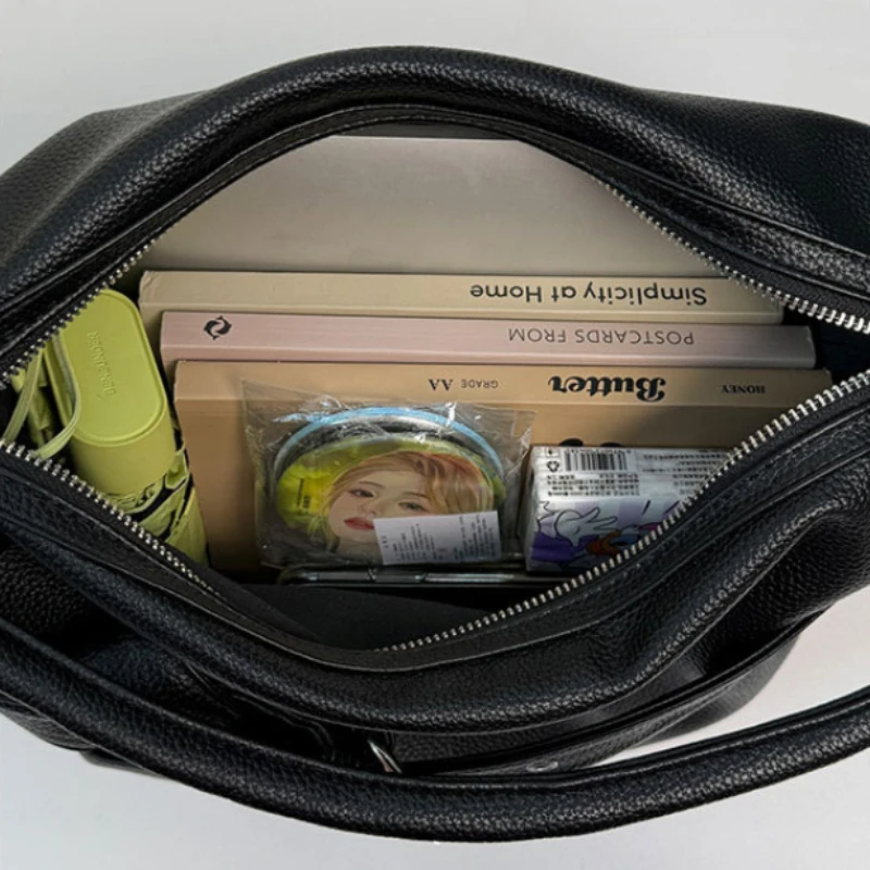 Y2k Large Capaci Casual Commuter Black Tote Bag Faionable Motorcycle Bag Underarm Crossbody Bag for Young Men and Women Handbags 5