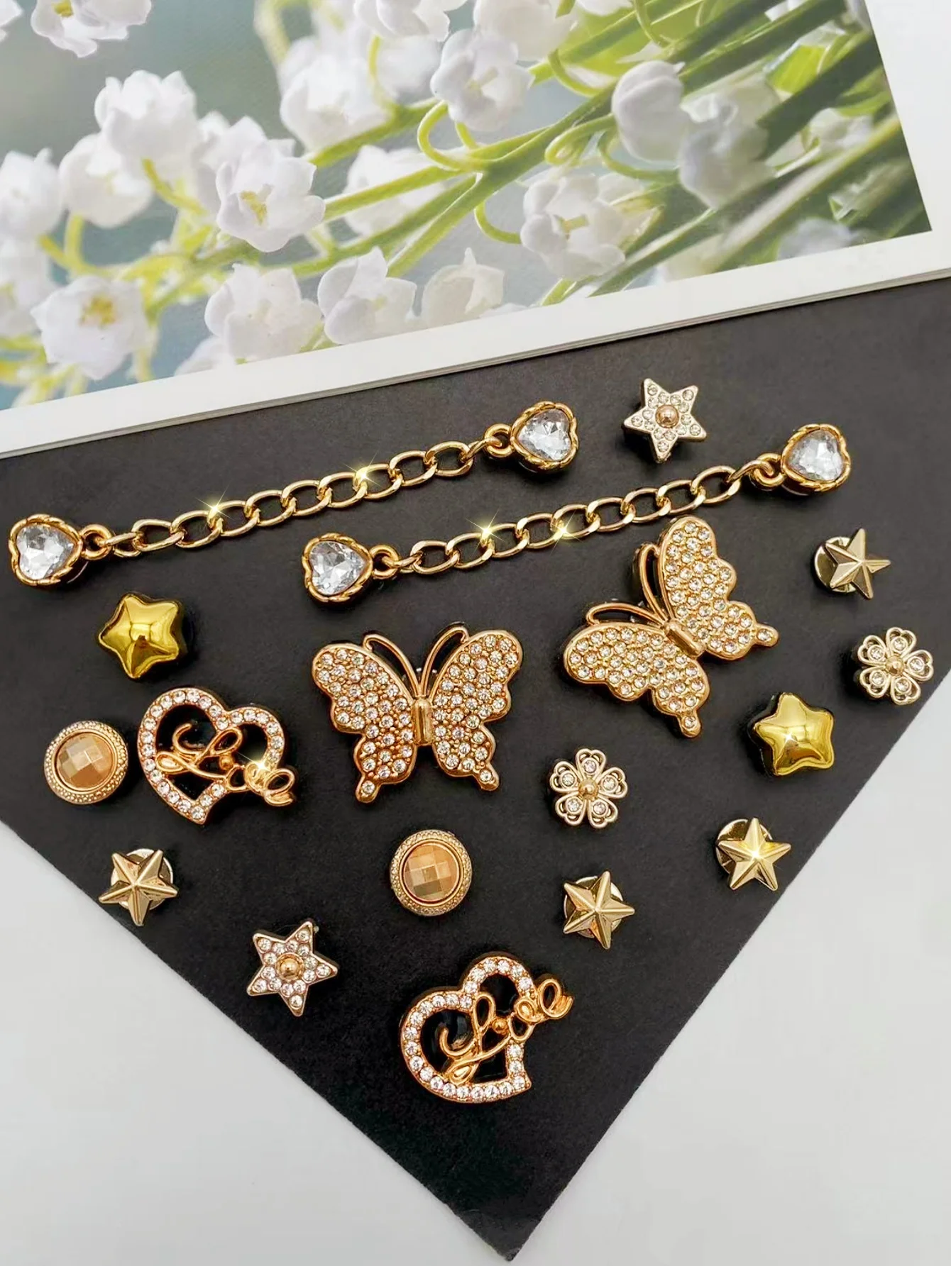 18-teilige goldene modische ABS-Kette, gepunktet mit Schmetterling, Stern, Blume, Herzbuchstaben-DIY-Dekorationen, geeignet für Frauen – Detail 5
