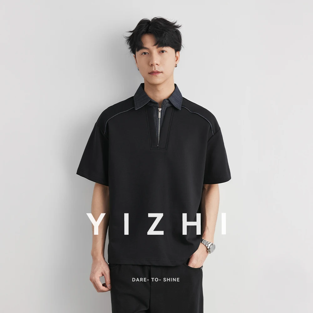 Polo da uomo con risvolto in denim a contrasto e inserti, effetto due pezzi, mezza zip, morbida, traspirante, a maniche corte, collezione Estate 2026 - immagine 5