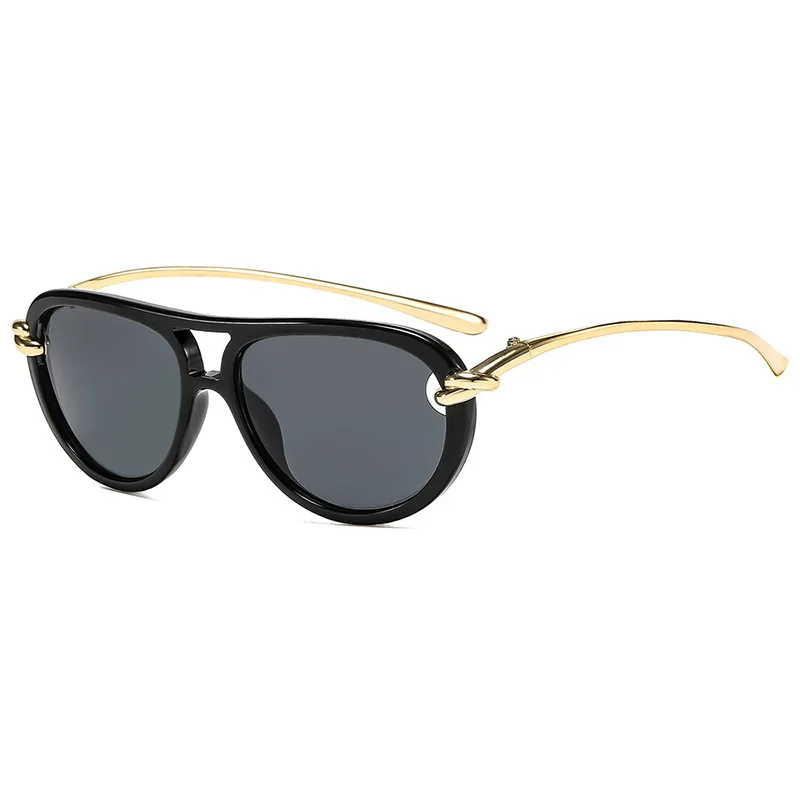 Chic Oversized Aviator Sunglasses for Everyday Style and Sun Protection