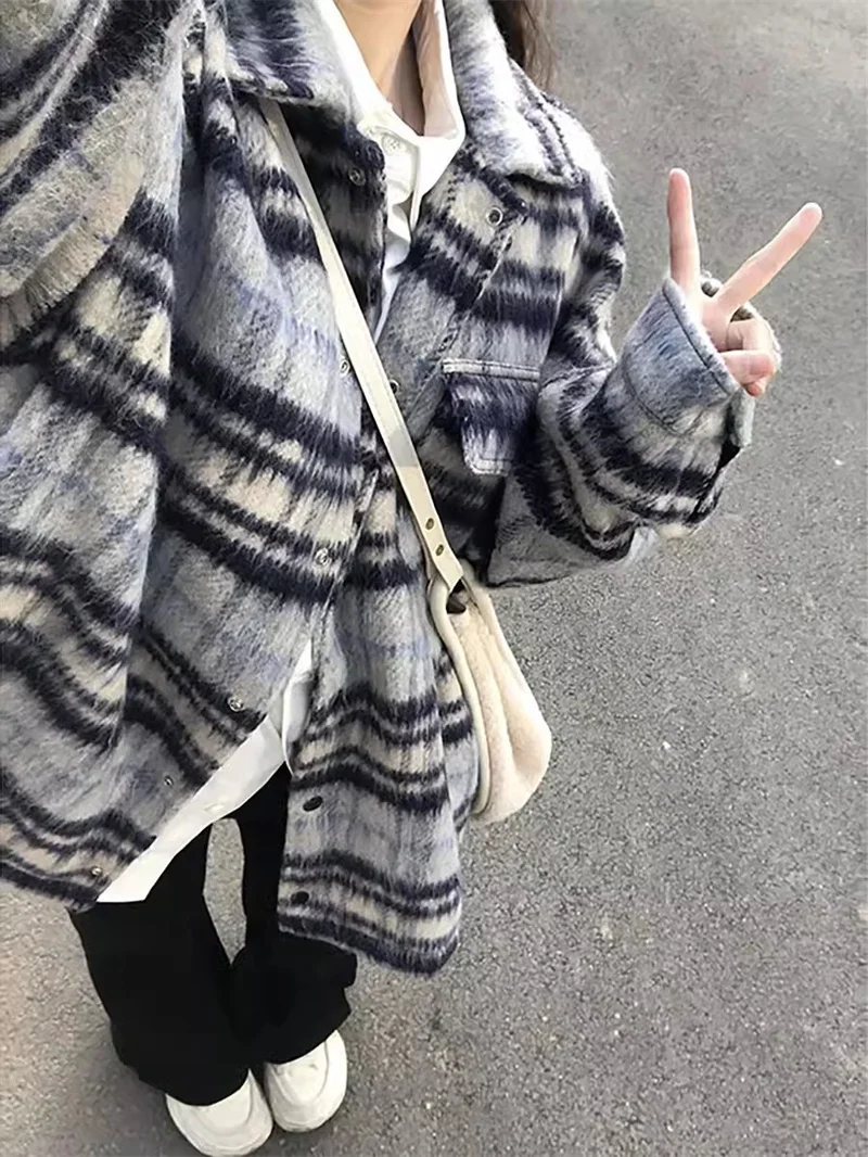 2024 Autumn New Loose Wearing Striped Small Fragrance Coat Female Student Korean Edition Jacket High end Light Luxury Commuter