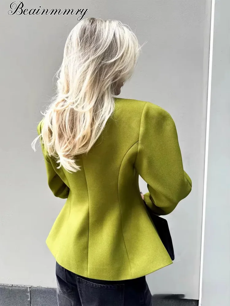 Chic Waist-Cinching Short Blazer With Stand Neck And Button Front For The Office — photo 3