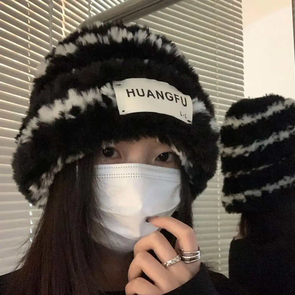 

Женская шапка зимняя шапка мягкая плюшевая полосатая вязаная Пушистая Шапка для женщин сохраняет тепло противоскользящая ветрозащитная уличная шапка полосатая