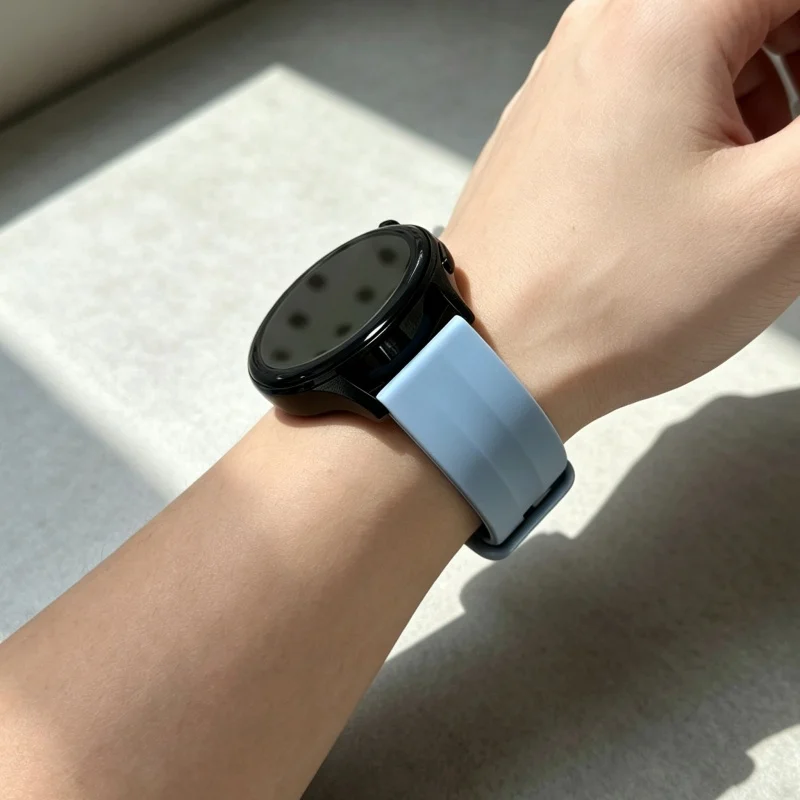 Silicone Sports Strap - Premium Soft Wristband, 22mm