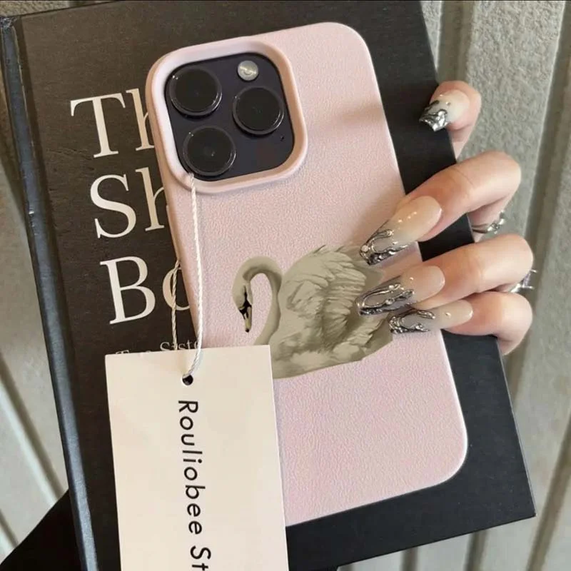 Elegant White Swan Design Soft Shockproof Phone Case