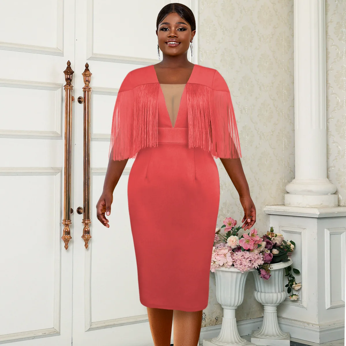 Женское элегантное платье-миди с бахромой