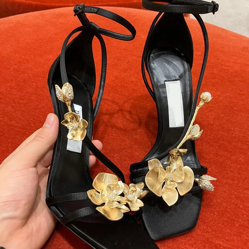 

Golden Flowers High Heels Women Silk Luxury Designer Sandal Metallic Flower Square Toe Pointed Fine Heel Party Dress Shoes Pumps