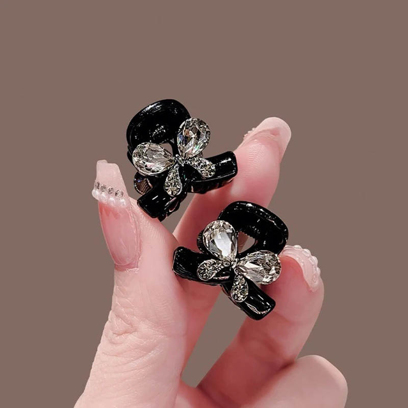 Exquisite schwarze Kristallschleife, kleine Haarklammer, Stirn-Pony-Clip, seitlicher Clip, niedliche süße Haarspangen, koreanische Haar-Accessoires für Damen – Detail 2