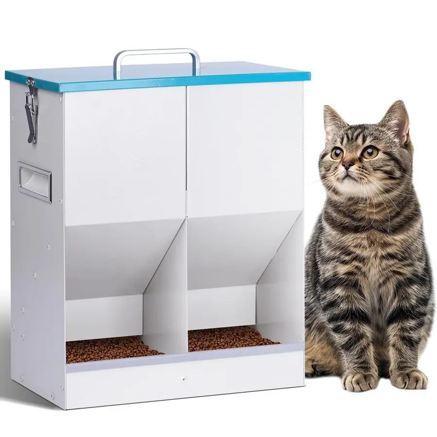 Outdoor gravity feeder in use