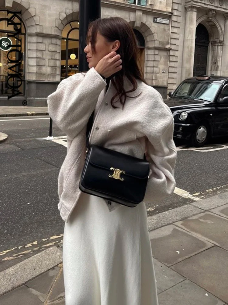 Рисунок 2 - Куртка-бомбер KPYTOMOA женская с карманами