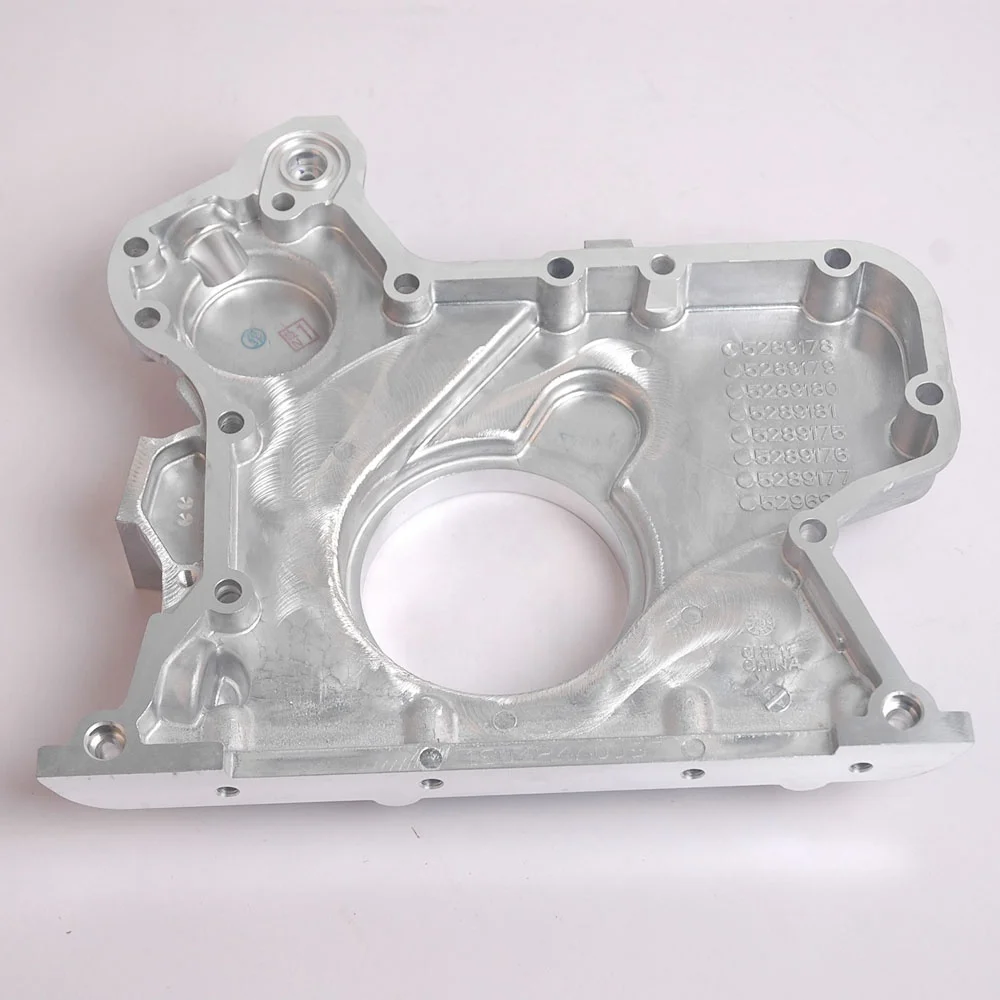 Original QSB6.7 diesel engine part Front gear Cover 5289178 