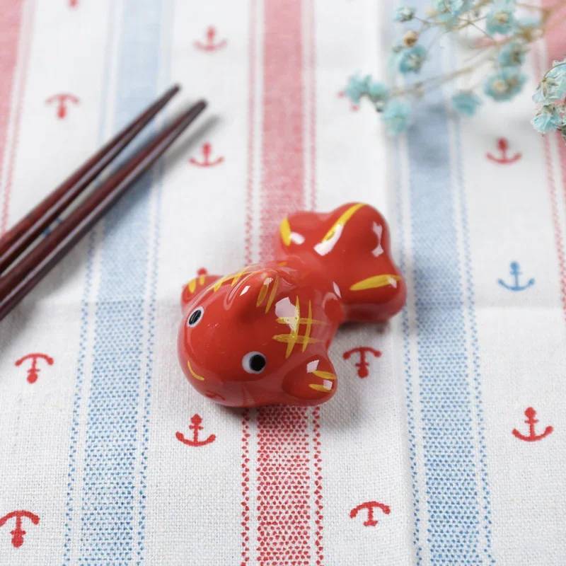 Cute Porcelain Koi Goldfish Ceramic Chopsticks Holders Chopstick Stand Shelf Spoons Fork Rack Ceramic Rest Flatware Supplies