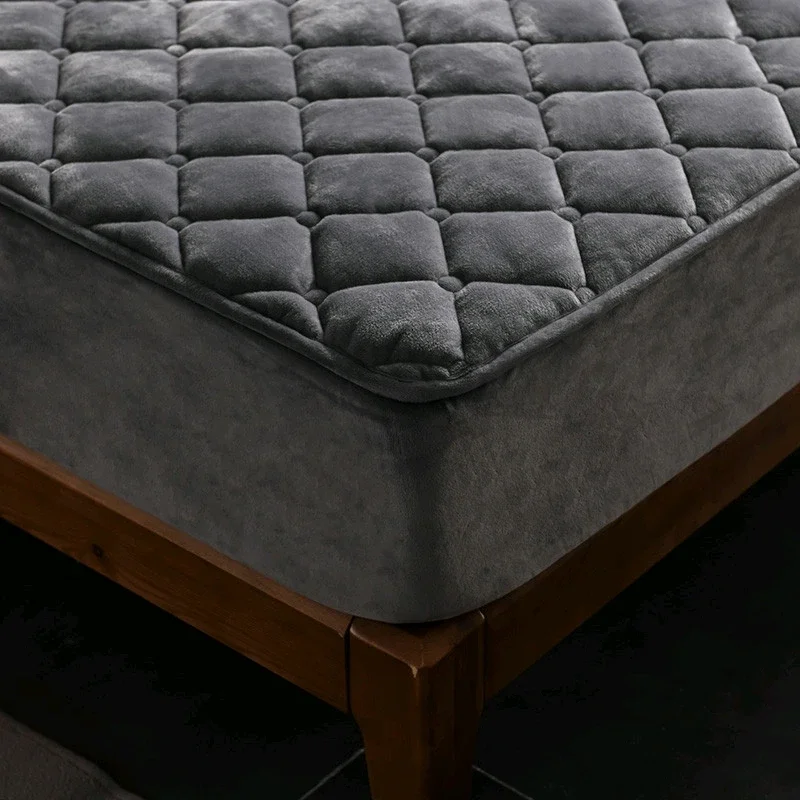 Description Picture 5 of itemPlush Thicken Quilted Mattress Cover Warm Soft Crystal Cotton Bedsheet  Quilted Bed Fitted Sheet (Need order pillowcases)