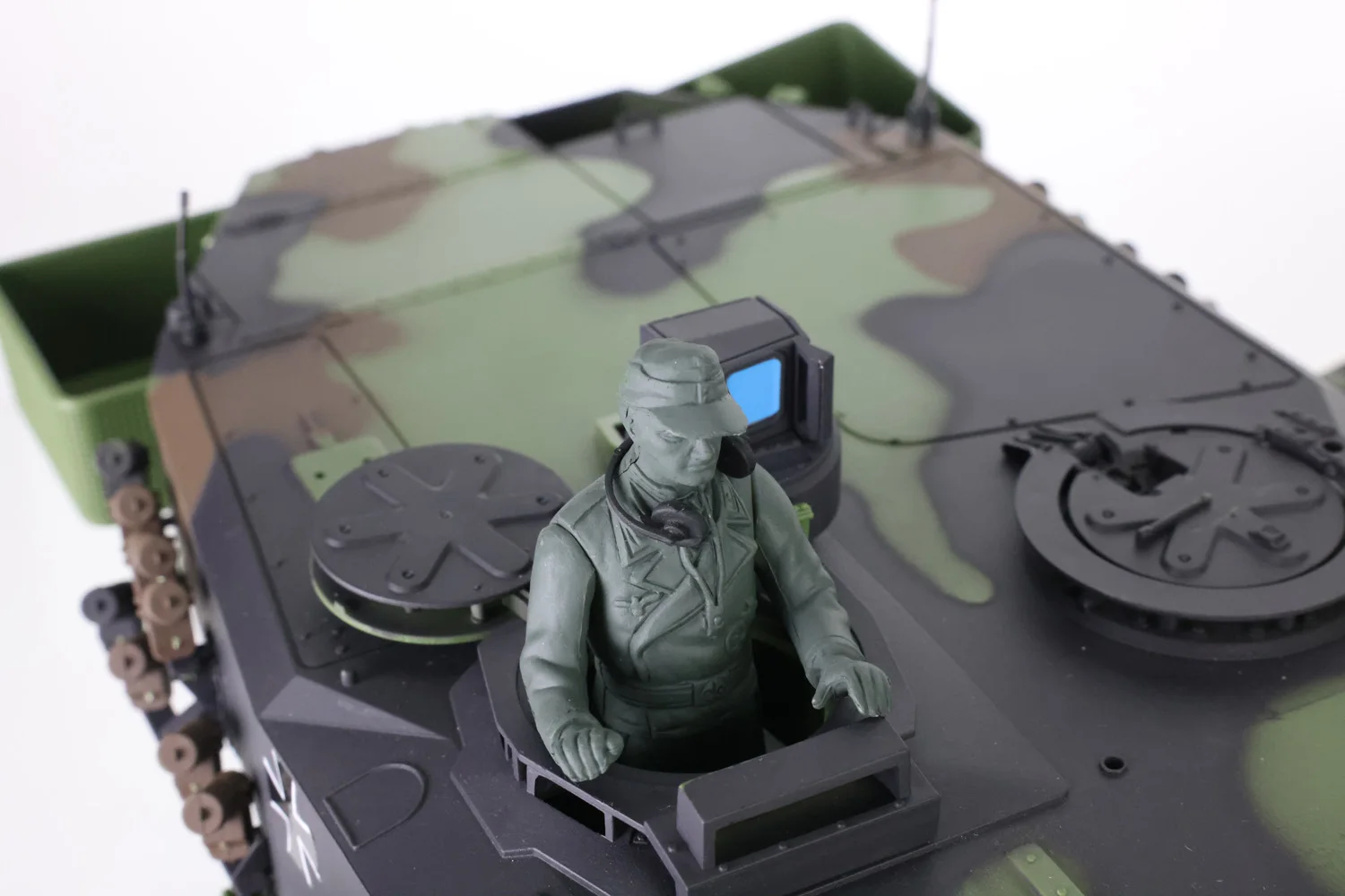 Heng Long 1/16 7.0 Plastic Leopard2A6 Radio Controlled Tank 3889 FPV SteelGearbox Barrel Recoil TH17578 6