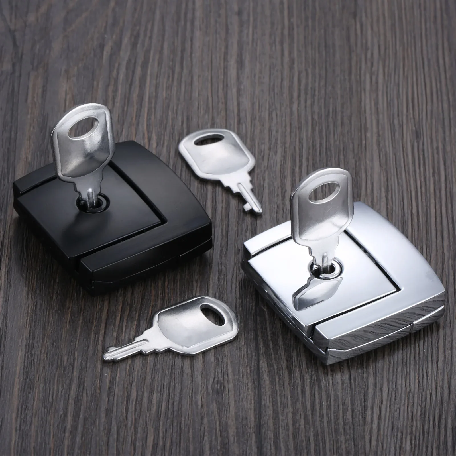 46 X 45 Mm Verrou De Sécurité En Métal Loquet à Bascule Loquet Avec Double Clés Pour Armoires Boîte à Outils Argent/Noir Industrie Hardware DUO ER