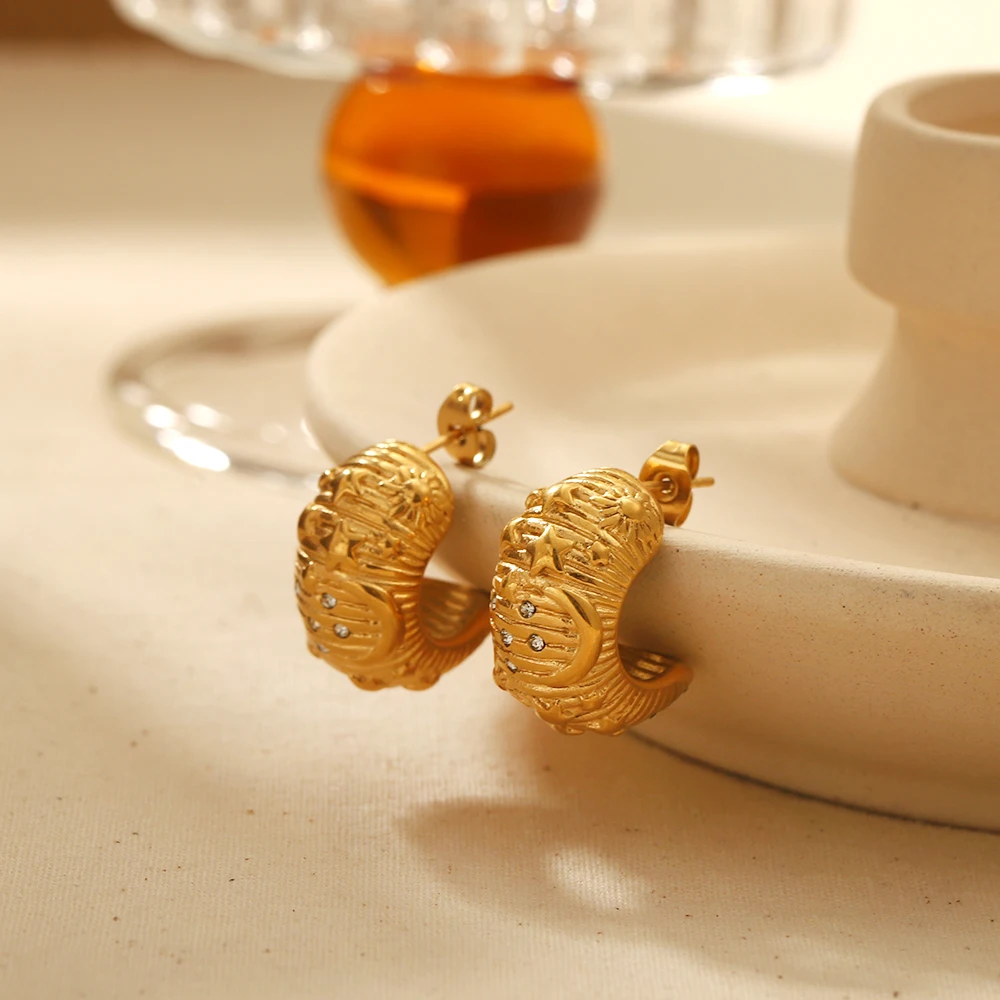 

High Quality Vintage 18K Gold Plated Waterproof Zircon Earrings Chunky Geometric Texture Star and Moon Stud Earrings