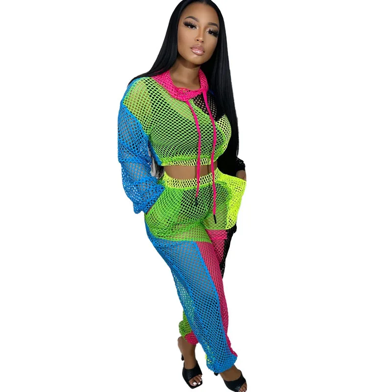 Рисунок 2 - Женская накидка в сеточку с длинным