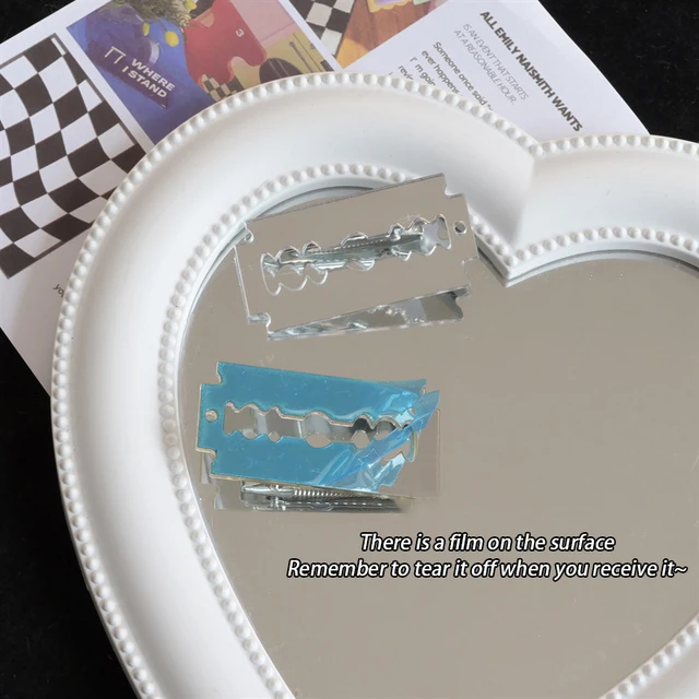 grampos de cabelo com lâminas simuladas de acrílico