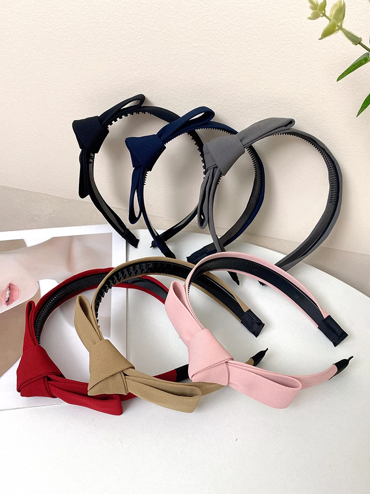 Neue Mode frauen Hairhoop Seite Fliege Stirnband Einfarbig Verknotet Kopfbedeckungen Mädchen Anti Slip Haar Bands Zubehör – Detail 2