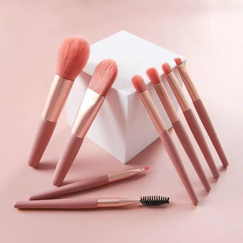 Set di 8 mini pennelli per il trucco NewFace.Beauty - Set di strumenti per il trucco portatili con setole morbide per principianti - immagine 3