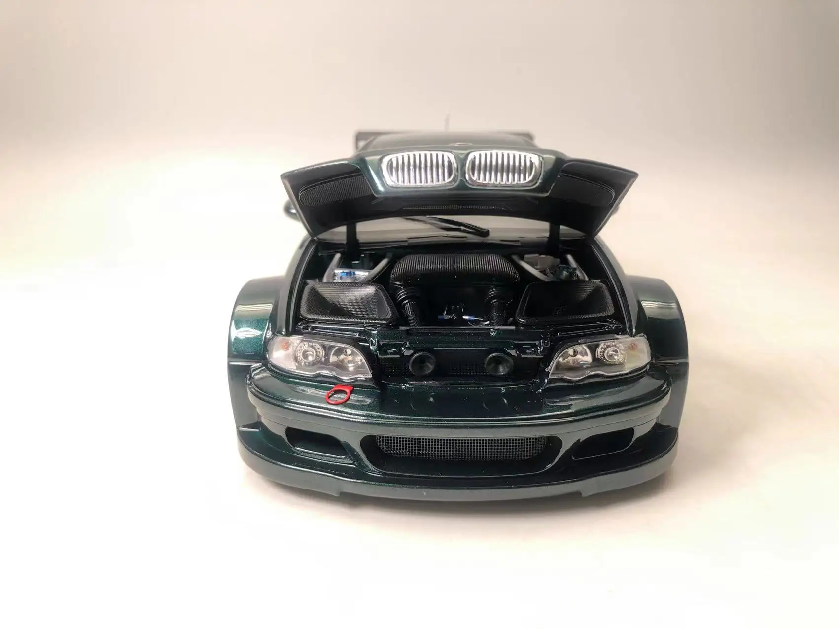 BMW M3 GTR E46 1/18 ミニカー 1:18 DCN BMW M3 GTR E46 Need For Speed Metal Diecast Model