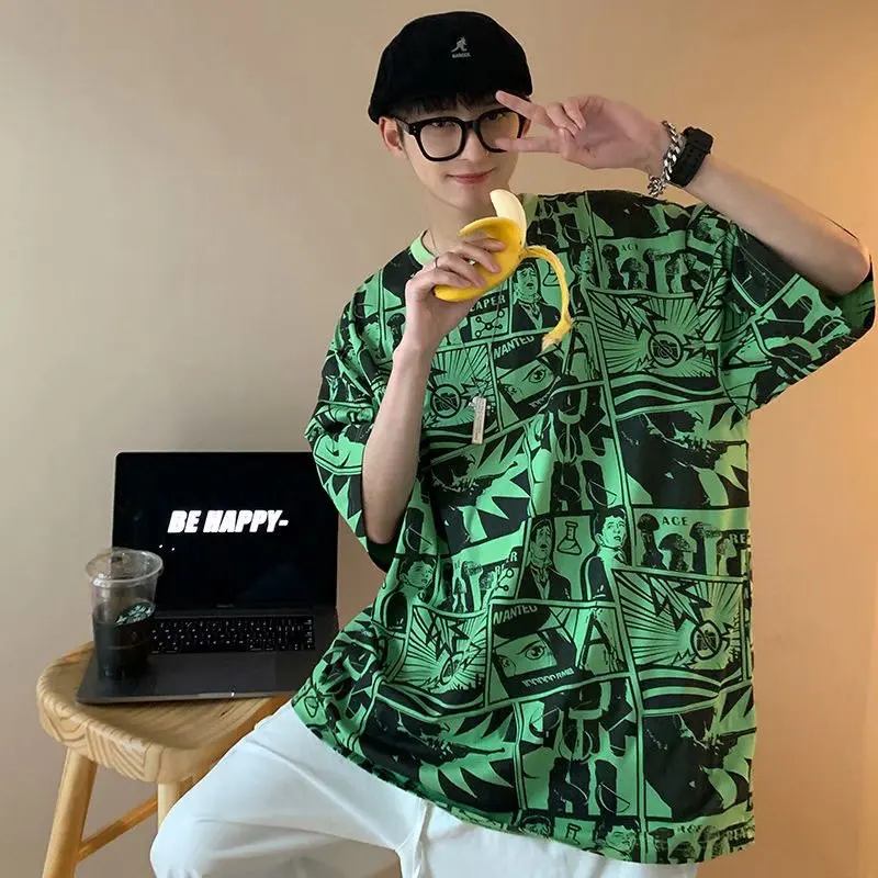 

cartoon graffiti printed with short sleeve T-shirts, men's tide brand trend ins summer new couple loose half sleeve clothes