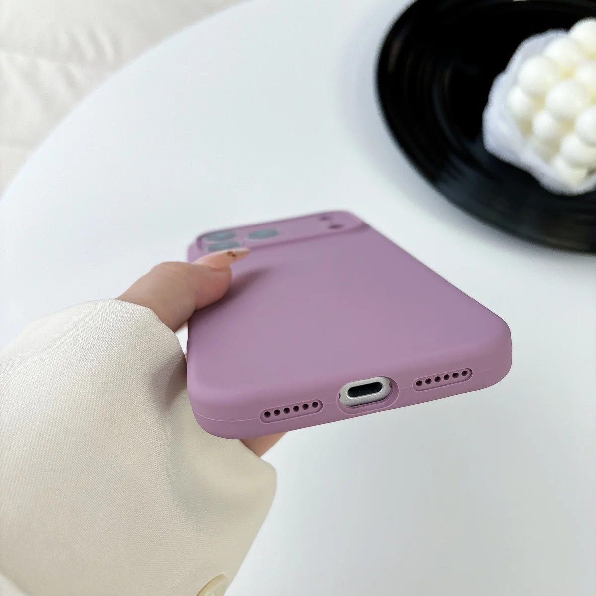 รูปสินค้า เคสซิลิโคนเหลวสำหรับ iPhone 17-12 Pro Max พร้อมชาร์จ Magsafe