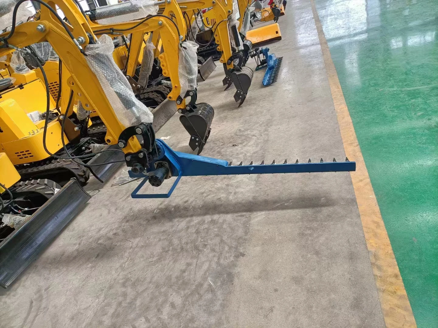 

0.8 Ton Excavator Scissors Grass Hedge Trimmer Brush Cutters For Sale