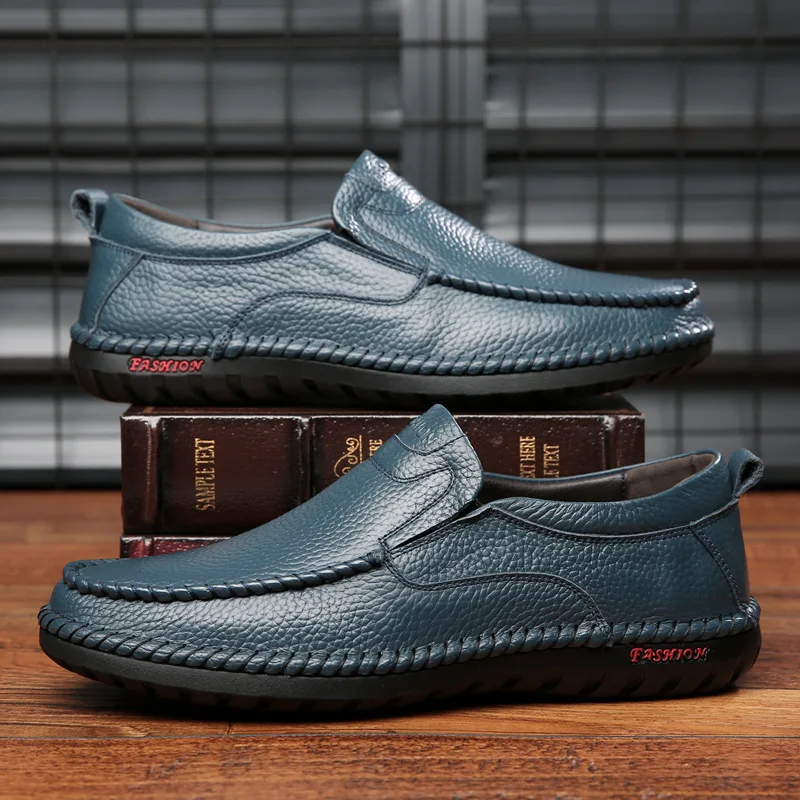 Scarpe da uomo in vera pelle traspirante estate Slip On mocassini uomo scarpe Casual in pelle appartamenti blu vendita calda scarpe da guida mocassini