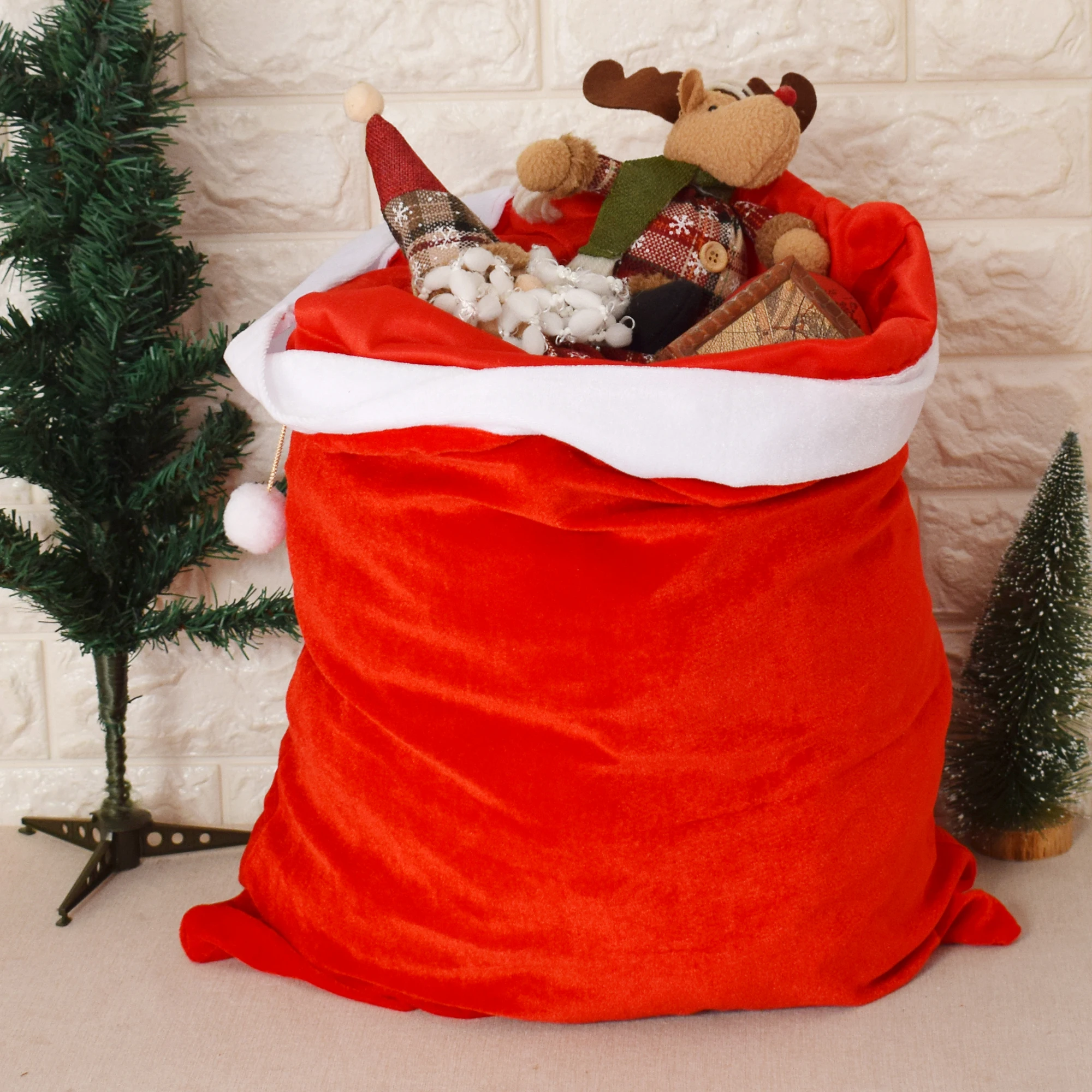 Christmas Gift Bags 1Pcs Christmas Sacks Red Velvet Santa Claus Bags With Drawstring Large Xmas Santa Present Storage