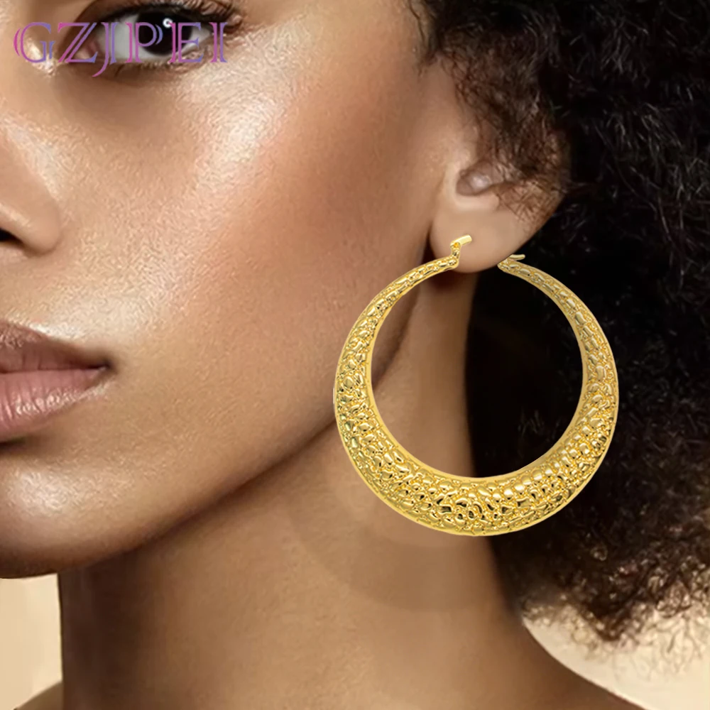 GZJPEI 60mm Gold Farbe Große Creolen Große Glatte Kreis Ohr Ringe Runde Brincos Schleife Ohrringe Für Frauen Punk schmuck