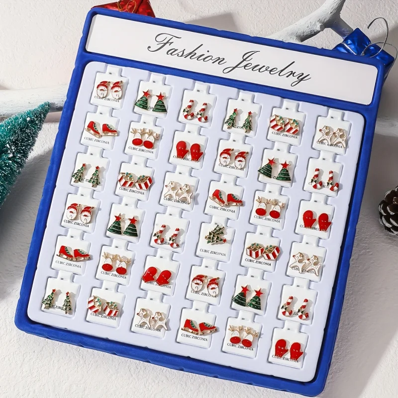 36 Pairs Of Vintage Christmas Street Earrings That Girls Wear Every Day, Random Design, Santa And Christmas Tree, Elk
