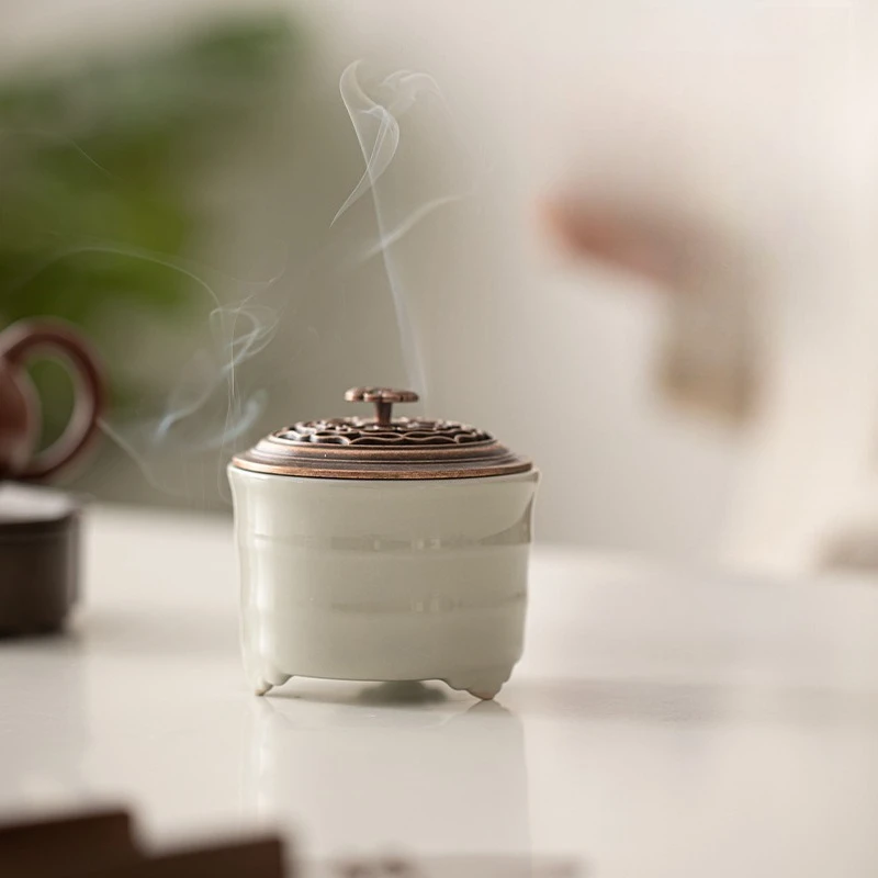 Creative Lingzhi Lid Three Legged Incense Stove Retro Honey Glazed Aromatherapy Furnace Zen Censer Holder Tea Ceremony Ornament