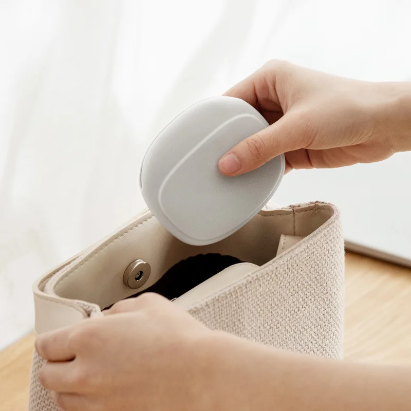 Portable Data Cable Headphone Storage Box Simple Mobile Phone Data Cable Organizing Bag Silicone Storage Box Cute coin purse