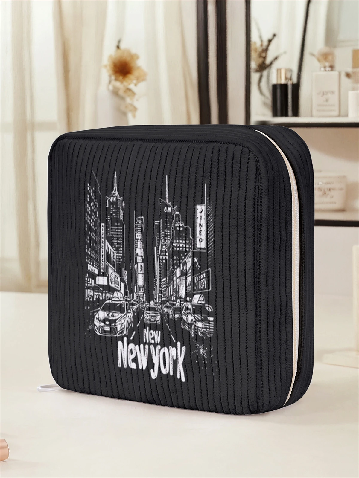 New York pattern printed sanitary napkin storage bag, women's lightweight tissue bag, sanitary tissue bag