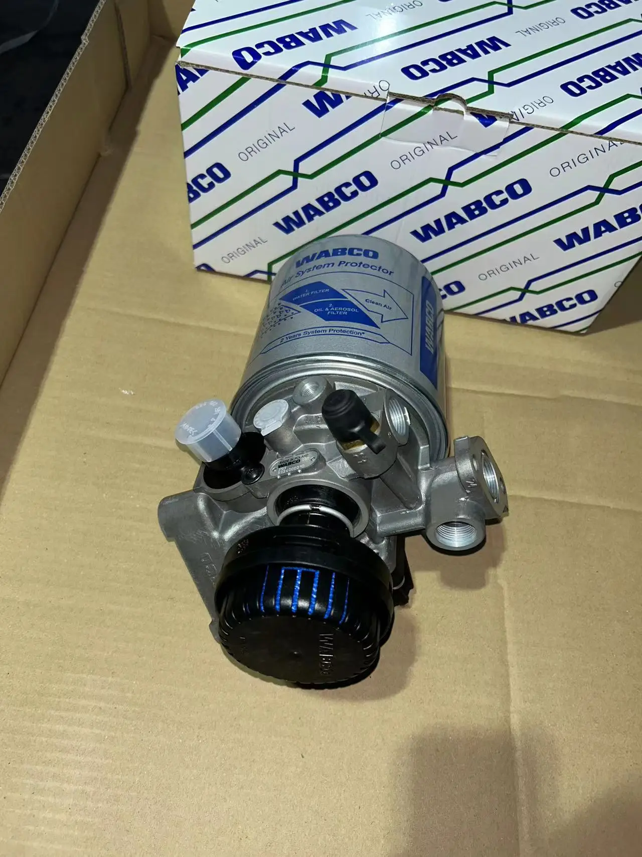 

9324000210 Air Dryer 1527583 V-OLVO S-CANIA D-AF European truck Parts M-AN M-ERCEDES-B-ENZ