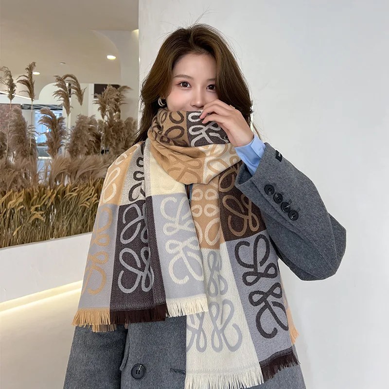 Women's Scarf  Edition Autumn/Winter Love Old Flower Warm Checkered Color Block Neck Double sided Jacquard Air Conditioned Shawl