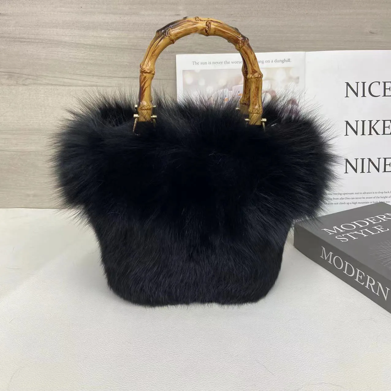 Real Fox Fur Bag Woman Crossbody Bags Ladies Furry Casual Fur Handbag Shoulder Bags Clutch Bag Fuzzy Luxury Evening Party Bag