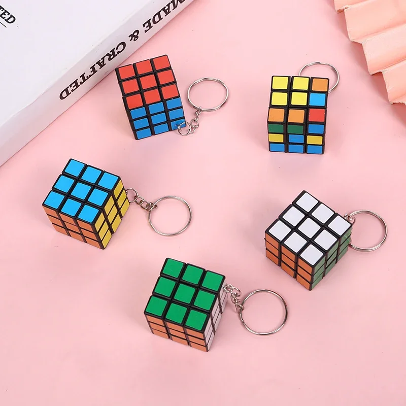 Creative 3x3cm Mini Puzzle Magic Cube Keychain Promotional Gift Bag Accessories for Children Kids Girls Fashion Jewelry Gift