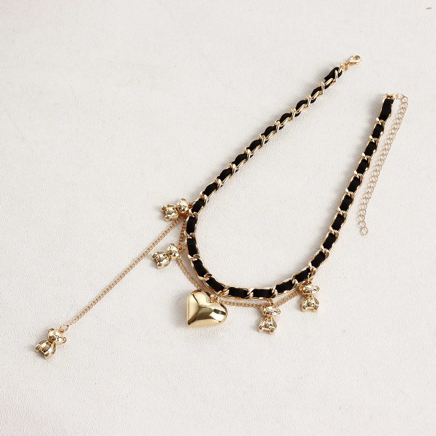 Exaggerated Hip Hop Twist Chain Heart Bear Pendant Necklace Women Collares Velvet Chunky Choker Necklace Steampunk Jewelry