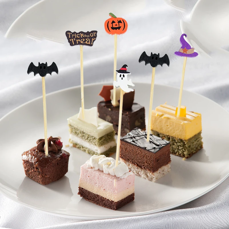 50/100PCS Halloween Bamboo Sticks Pumpkin Bat Pattern Buffet Cupcake Fruit Snack Fork Halloween Party Decorration Supplies fruit fork food picks bamboo sticks