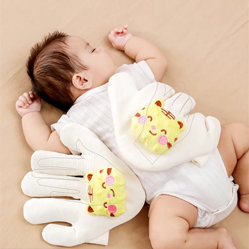 

Newborn Baby Comfort Pillow Mother Kids Bedding Simulate Mom Palms Anti Startle Jump Baby Items Safety Pillow Sleeping Artifact