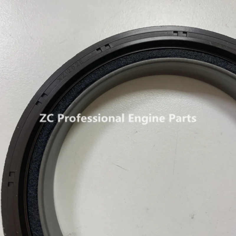8981581100 8-98158110-0 Japanese original crankshaft front oil seal for Isuzu 4JJ1 XKC01 NQR NNR NPR engine parts
