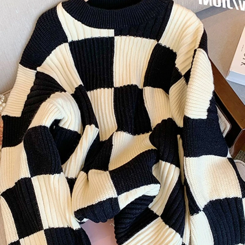 

Early spring 2022 new black and white checkerboard sweater women loose outer wear lazy style retro Japanese knitted top